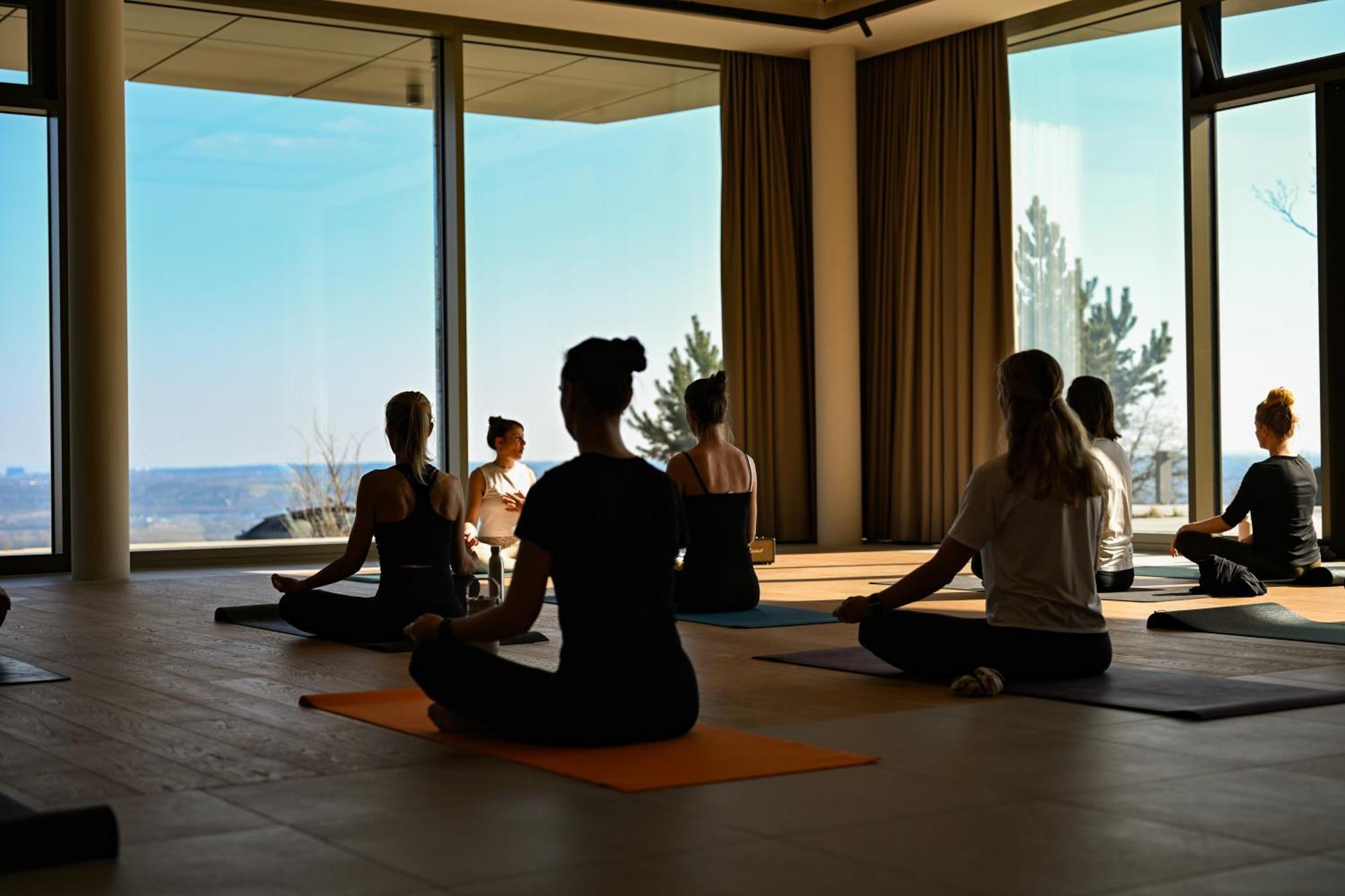 Waldweit Rheingau Hotel Und Retreat Kiedrich Bagian luar foto